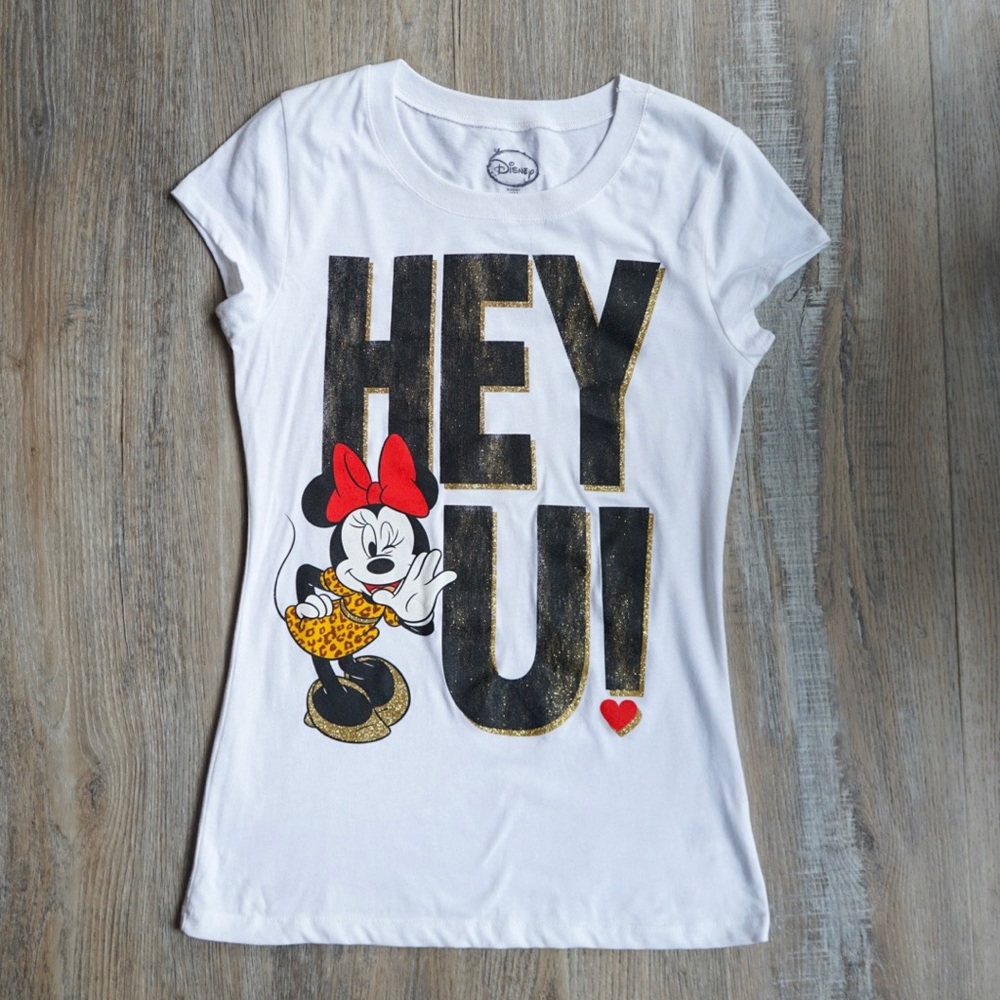 NWOT Disney Minnie Mouse “Hey U” t-shirt